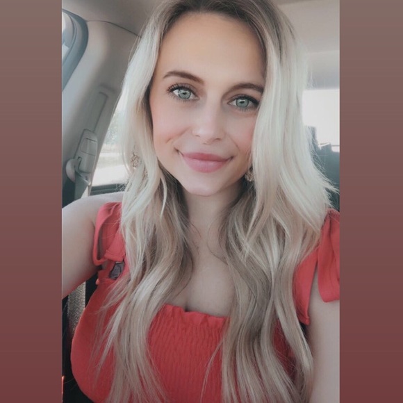 Meet your Posher, Lindsey - Picture 1 of 1